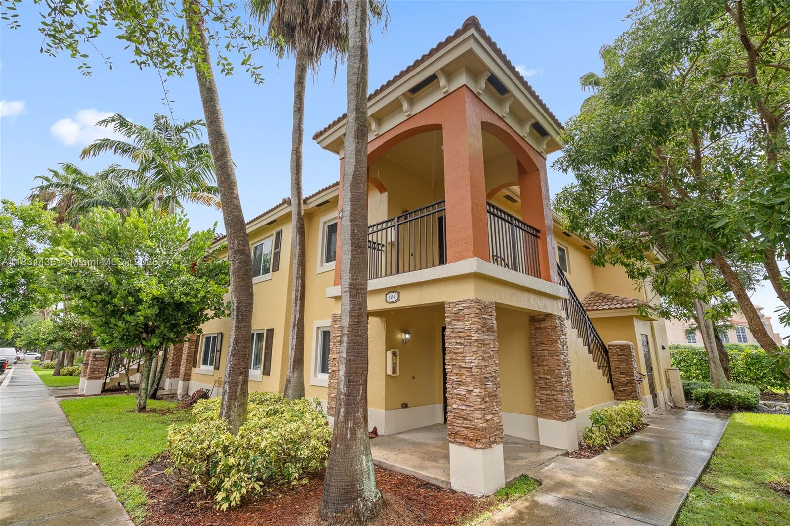 980 NE 33rd Ter #104, Homestead, Florida image 1
