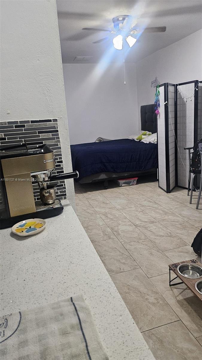 1014 W 68th St, Hialeah, Florida image 22
