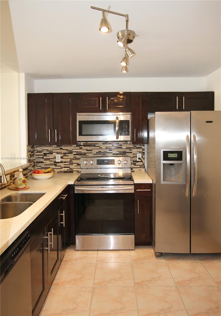 Property photo # 9