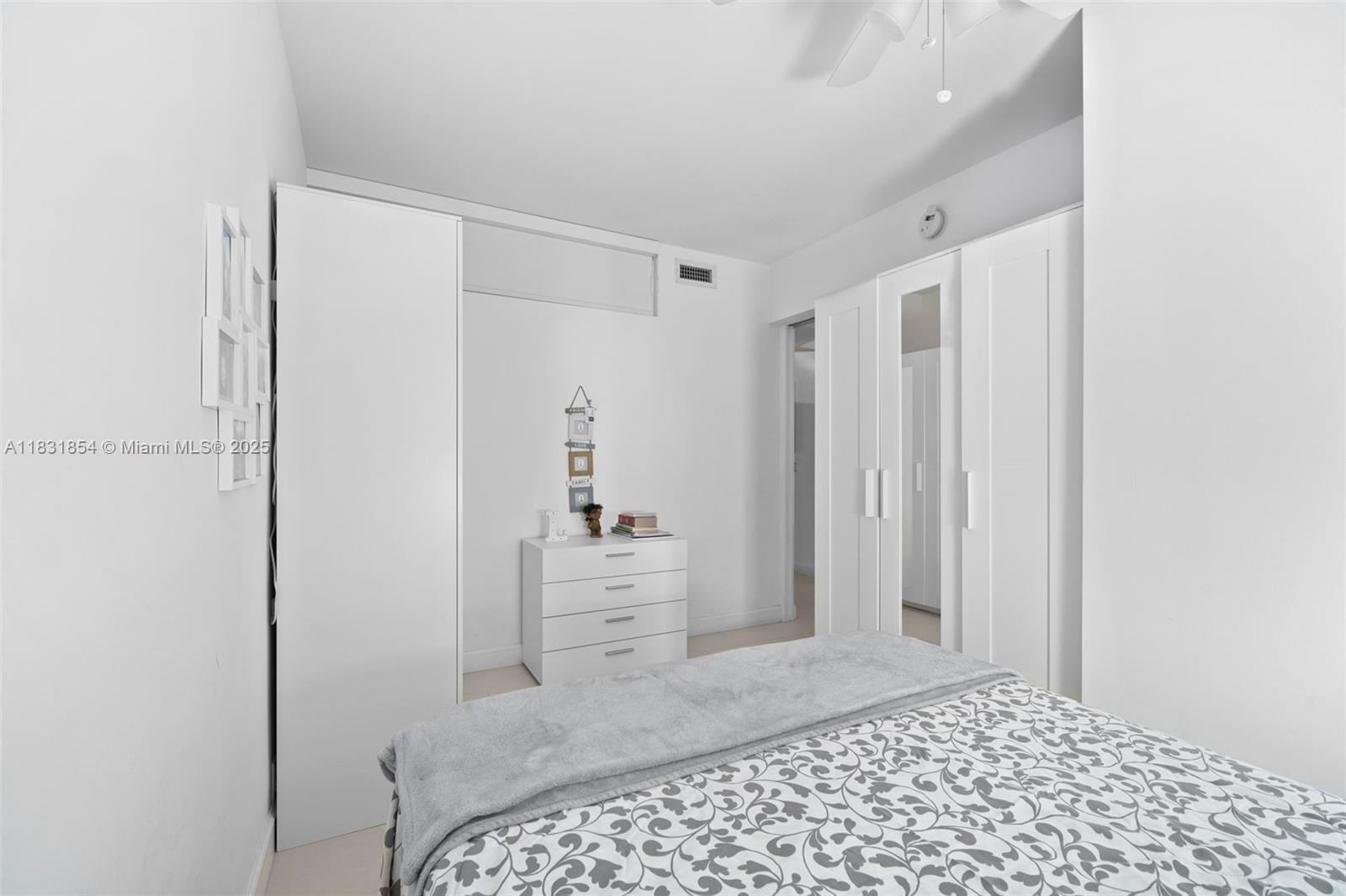 240 Galen Drive #109, Key Biscayne, Florida image 23