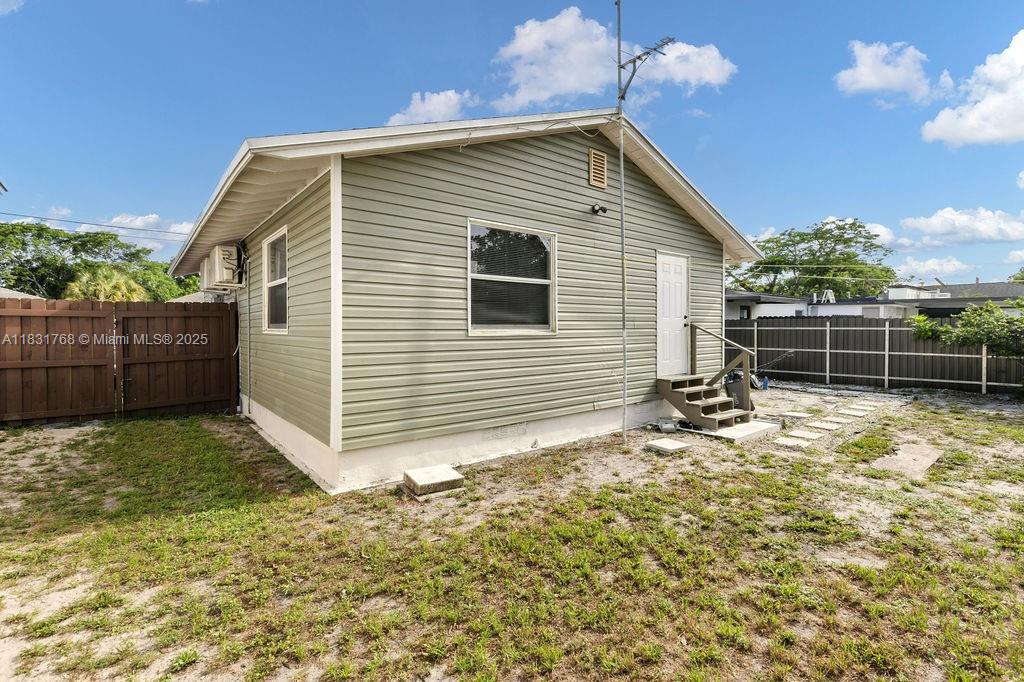 3633 SW 12th Ct, Fort Lauderdale, Florida image 5