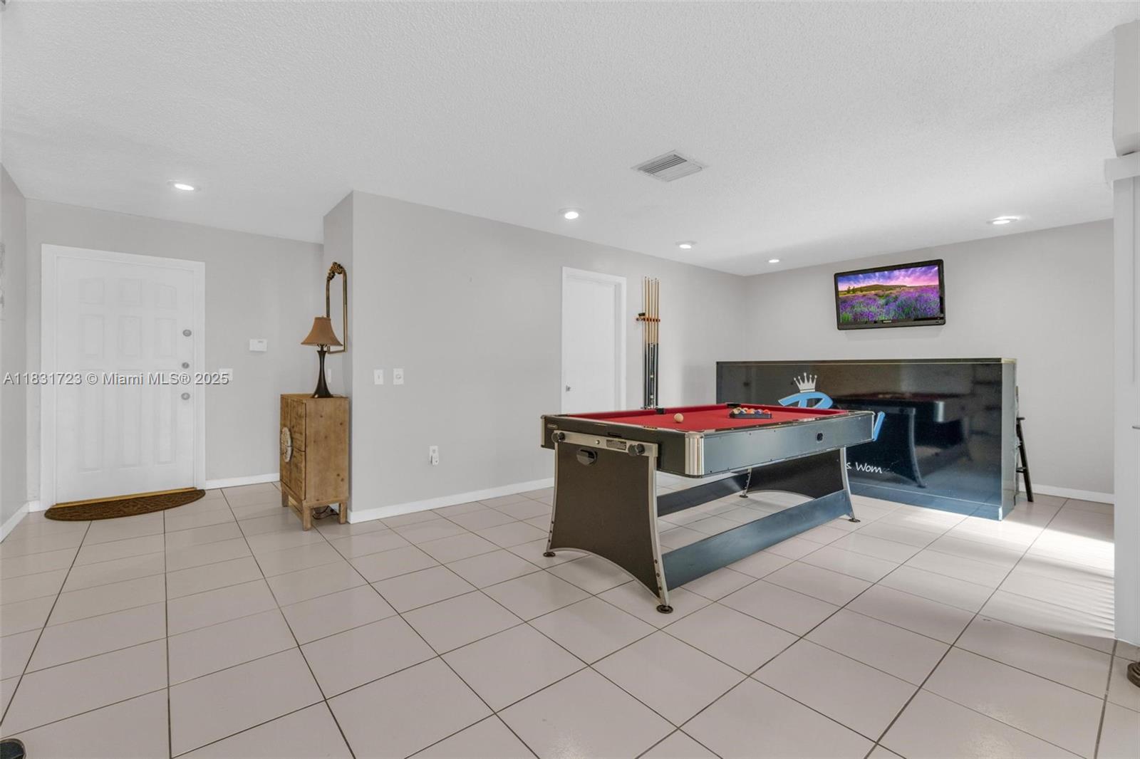 18015 NW 66th Ct Cir, Hialeah, Florida image 4