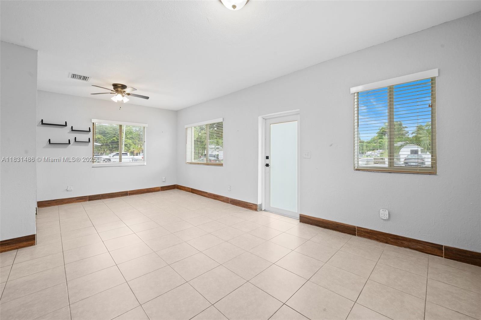 524 NW 88th St, El Portal, Florida image 12