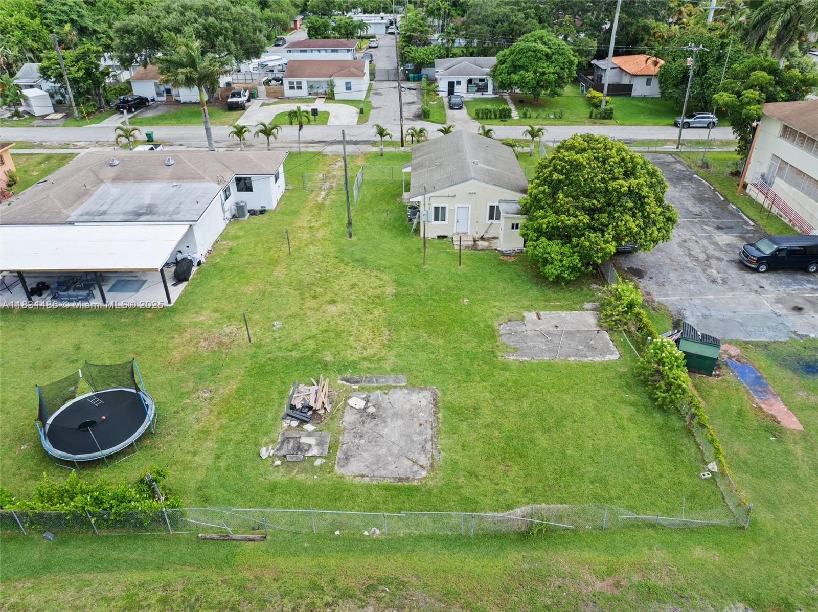 524 NW 88th St, El Portal, Florida image 29