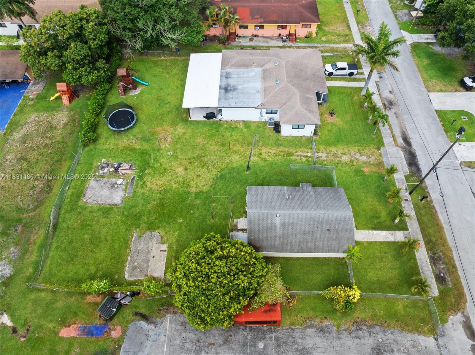 524 NW 88th St, El Portal, Florida image 33
