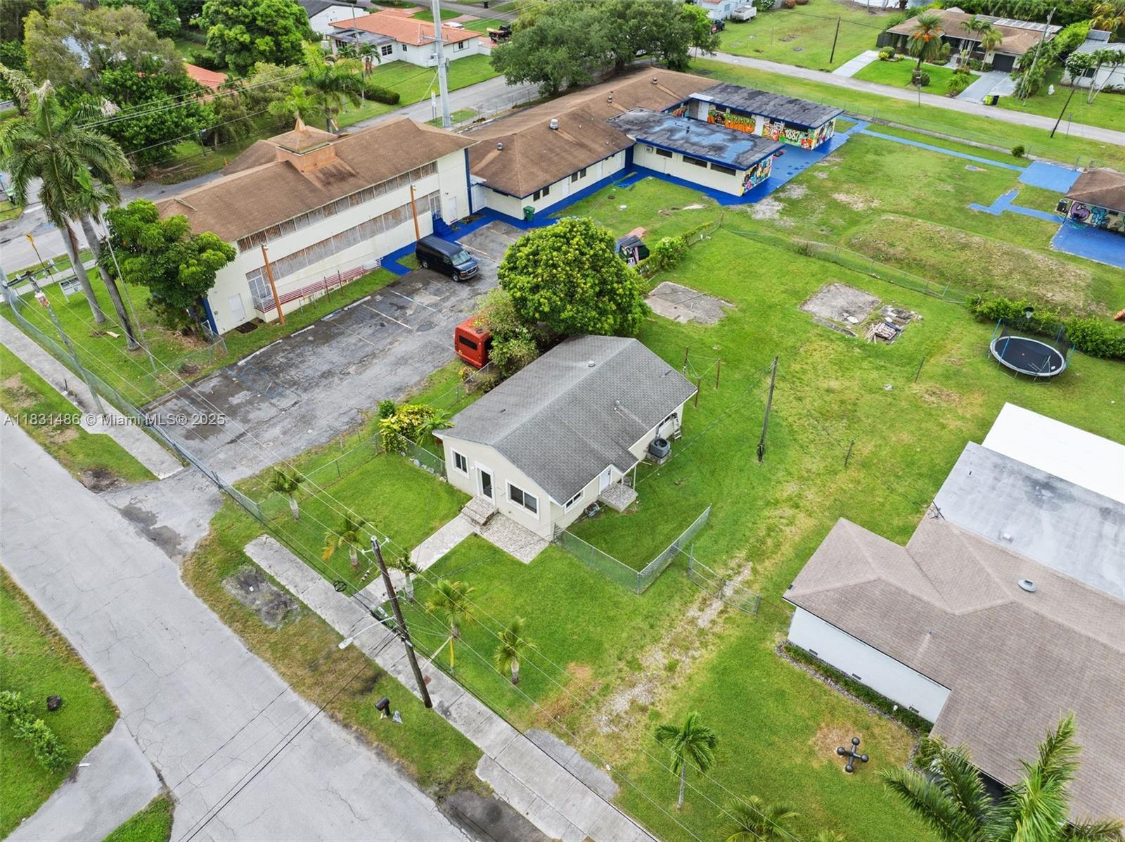 524 NW 88th St, El Portal, Florida image 42