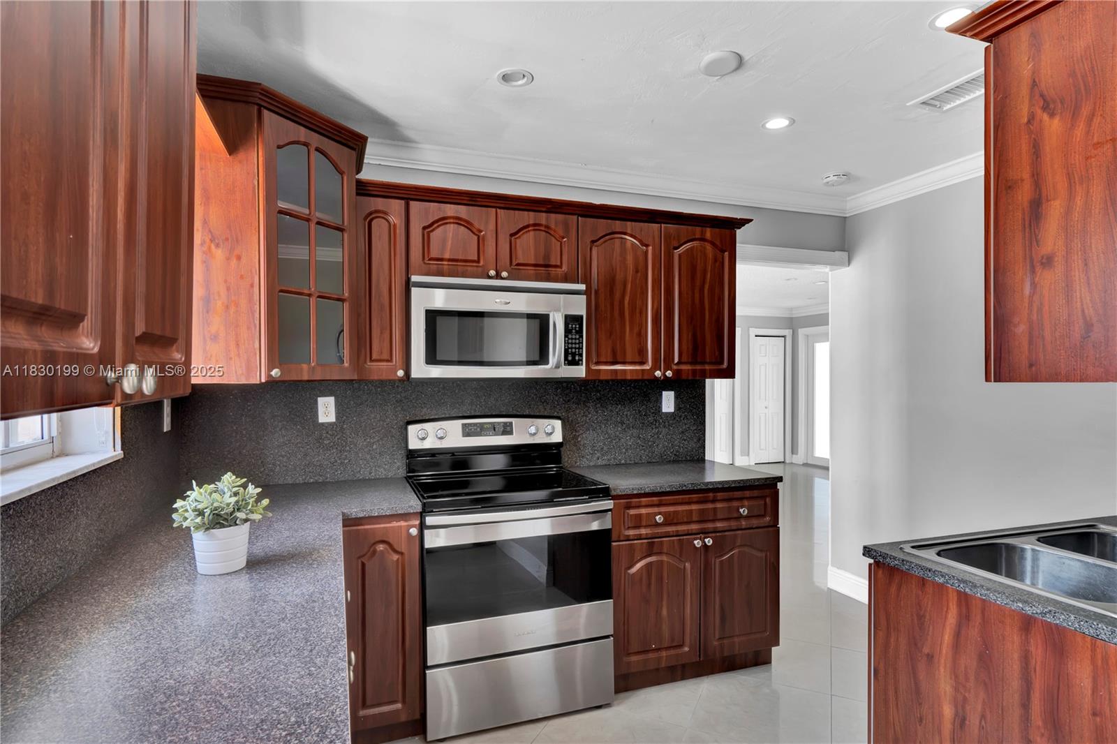 Property photo # 2
