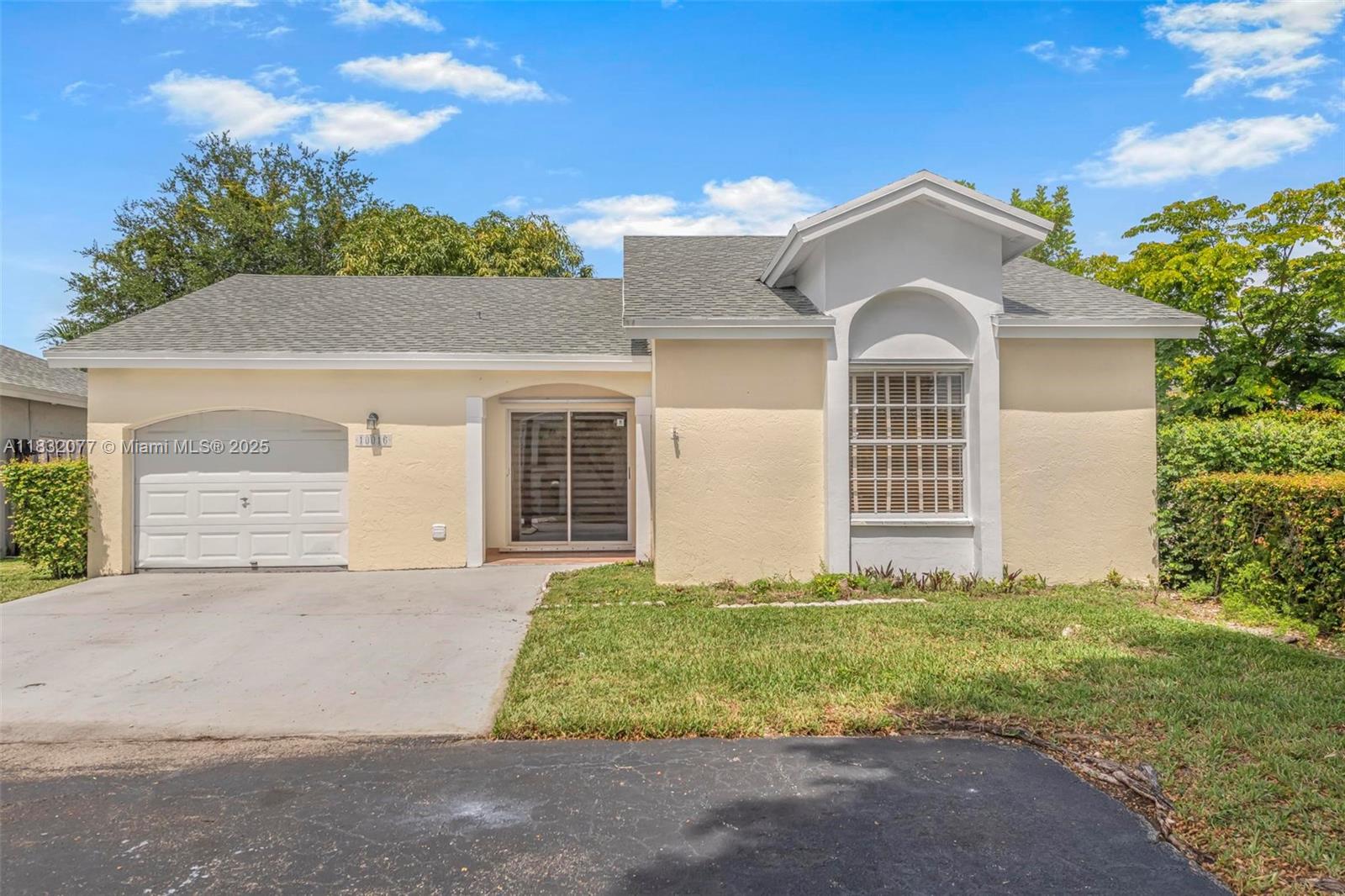 10016 NW 51st Ter, Doral, Florida image 1