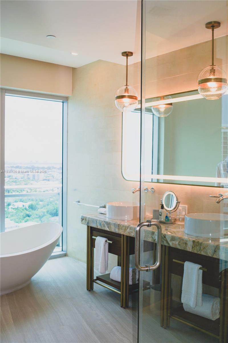 10295 Collins Ave #1114, Bal Harbour, Florida image 7