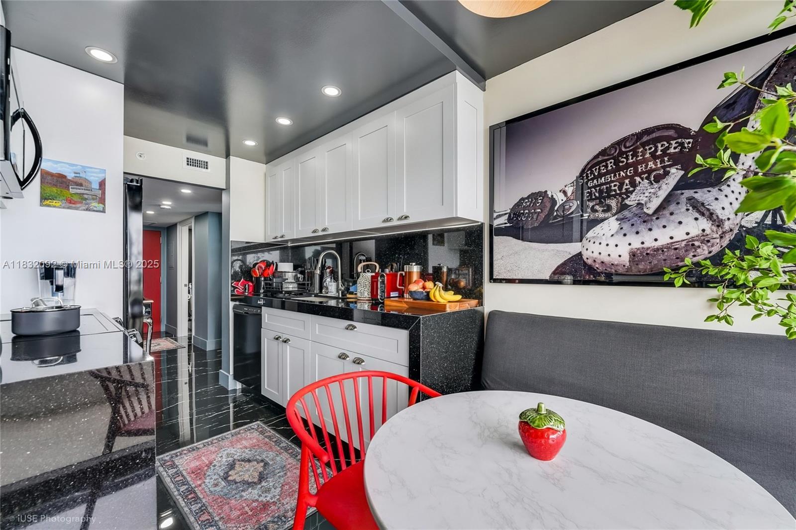 2555 Collins Ave #PH114, Miami Beach, Florida image 7
