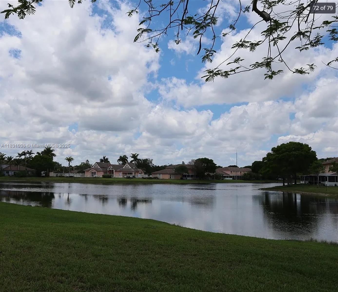 521 NW 208th Cir, Pembroke Pines, Florida image 2