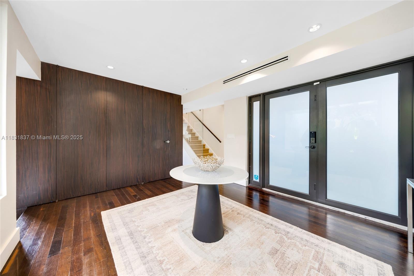 1548 Biarritz Dr, Miami Beach, Florida image 13