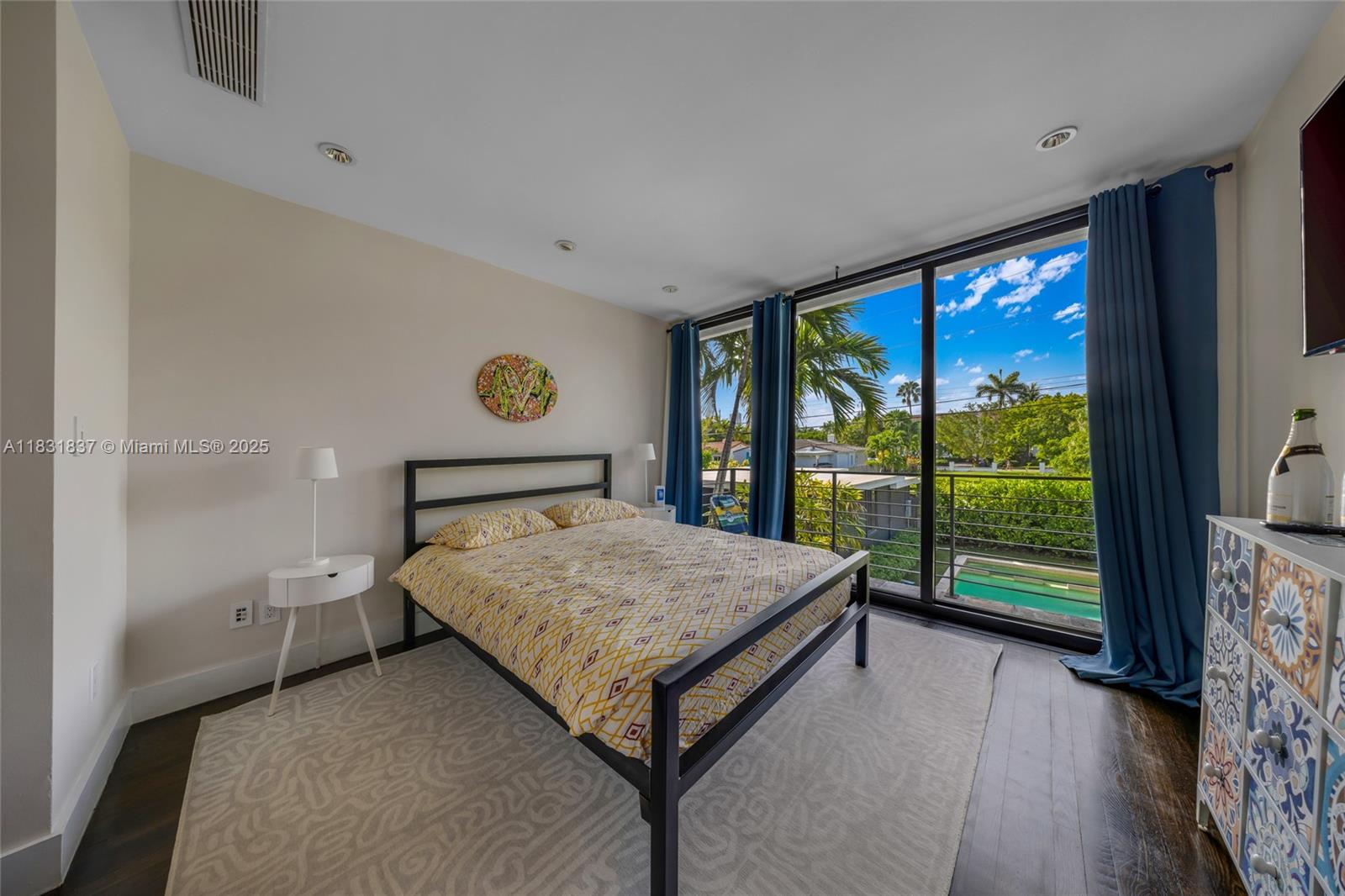1548 Biarritz Dr, Miami Beach, Florida image 17