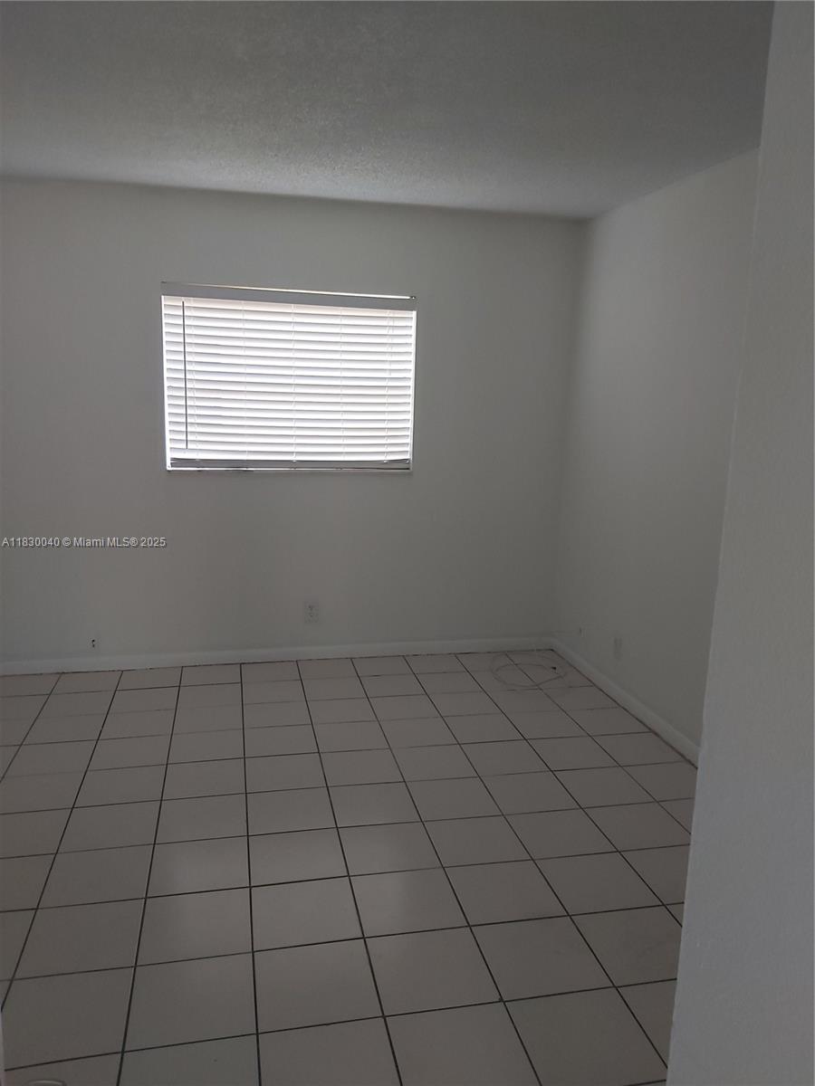 241 SE 9th Ave #103, Pompano Beach, Florida image 4