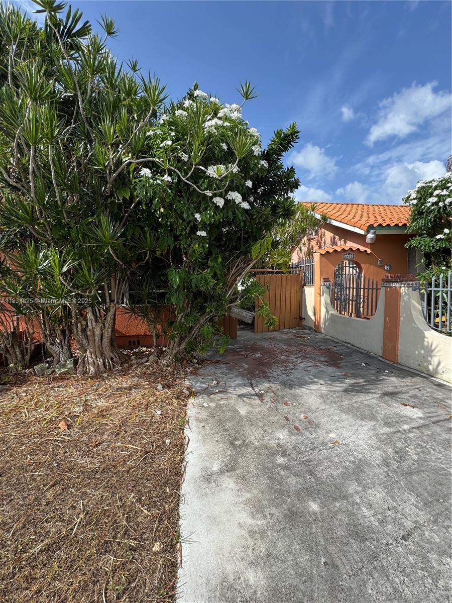 Property photo # 3