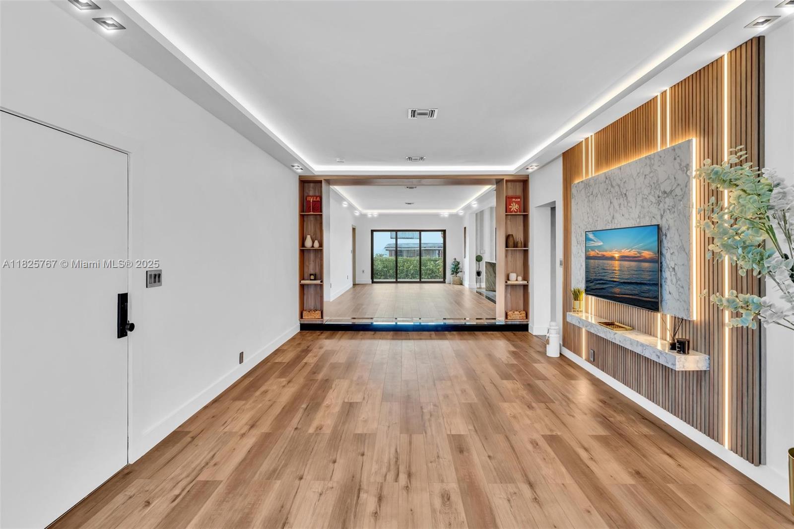 9448 Abbott Ave, Surfside, Florida image 17