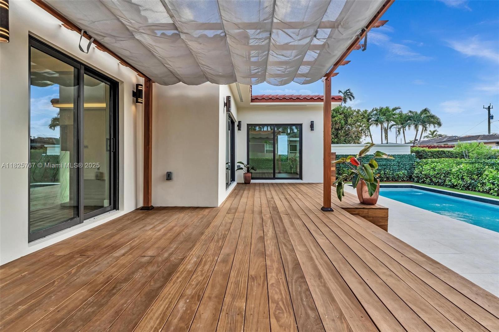 9448 Abbott Ave, Surfside, Florida image 27