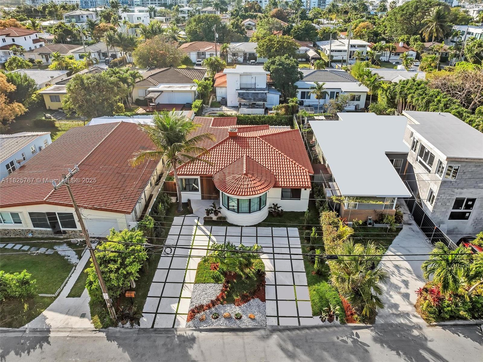 9448 Abbott Ave, Surfside, Florida image 4