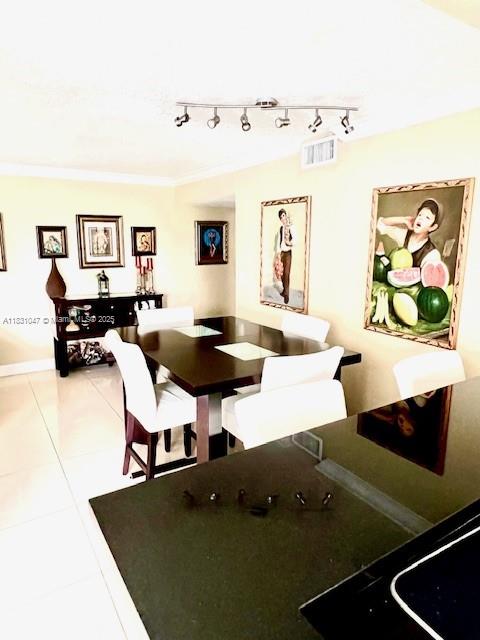 3552 Magellan Cir #122, Aventura, Florida image 12