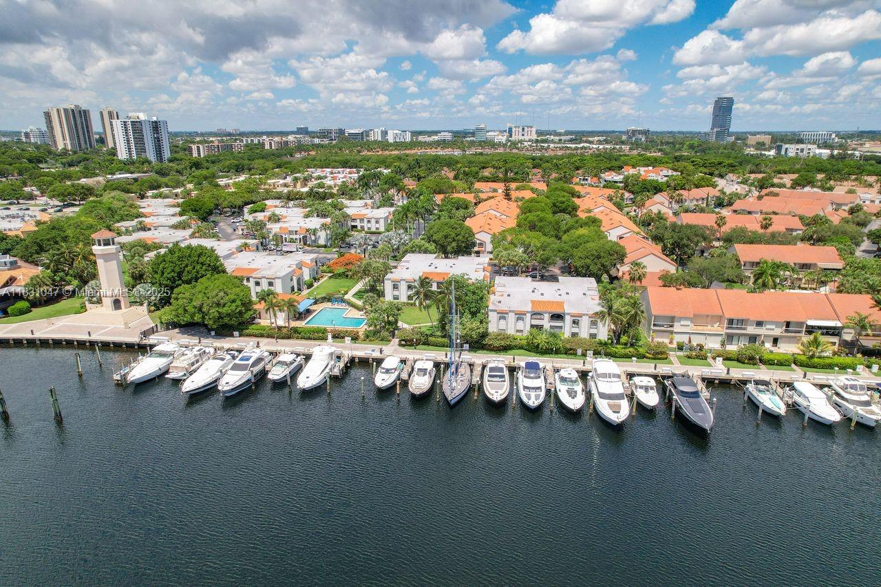 3552 Magellan Cir #122, Aventura, Florida image 2