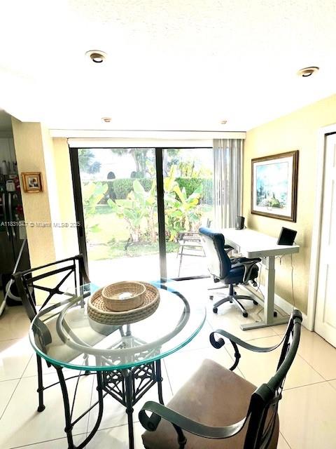 3552 Magellan Cir #122, Aventura, Florida image 22