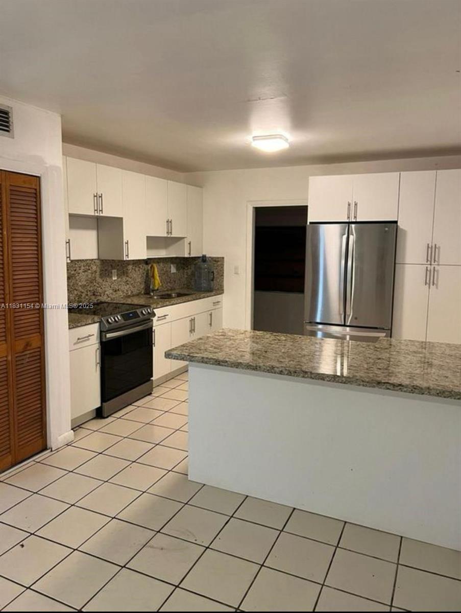 Property photo # 9
