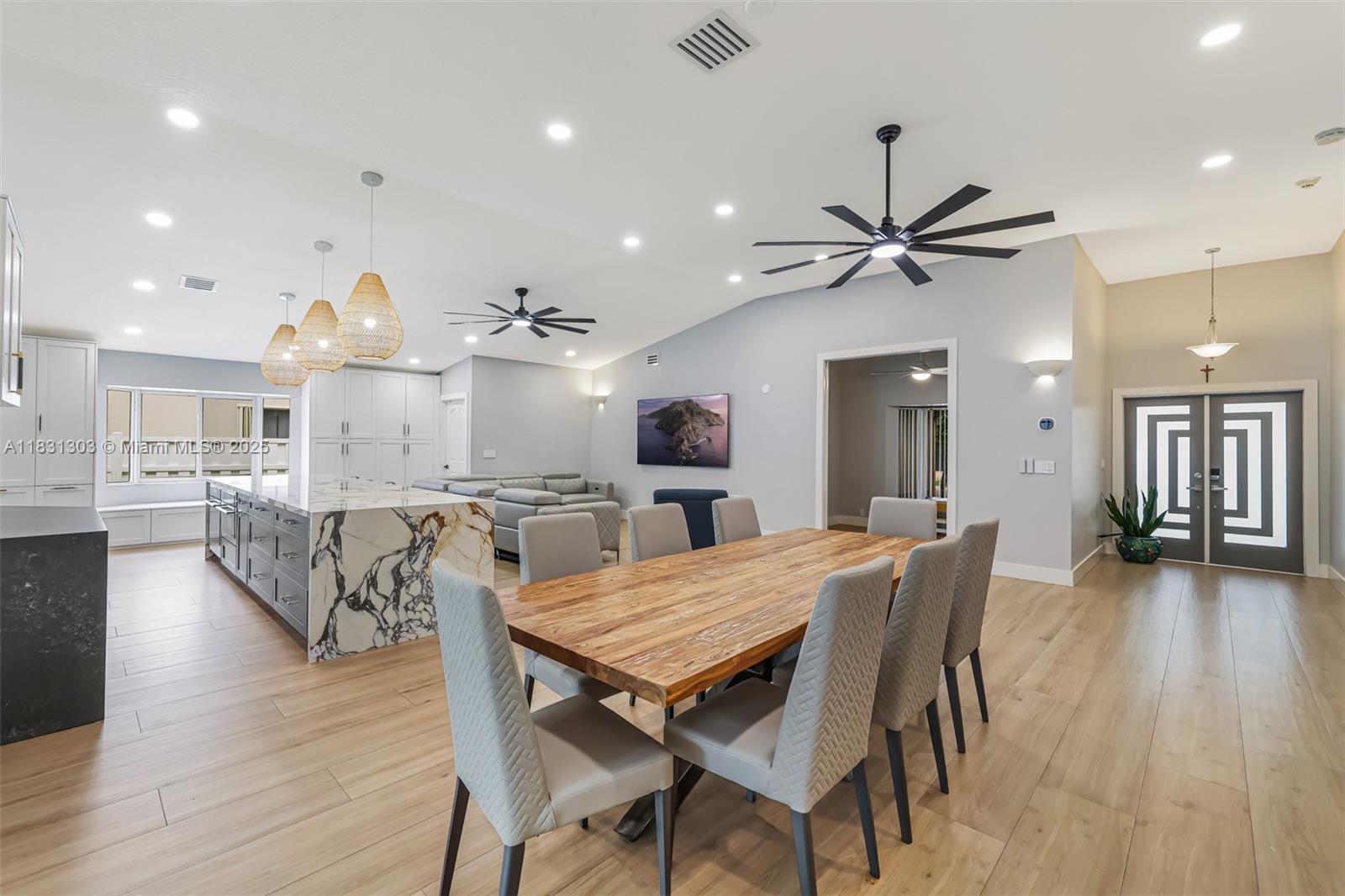 10077 N Springs Way, Coral Springs, Florida image 11