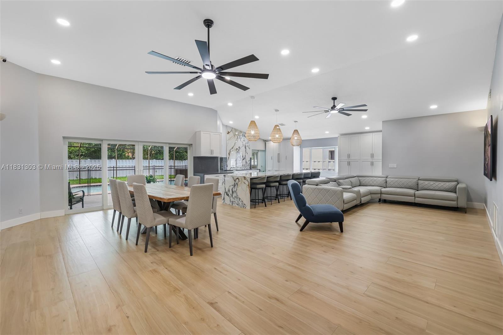 10077 N Springs Way, Coral Springs, Florida image 9