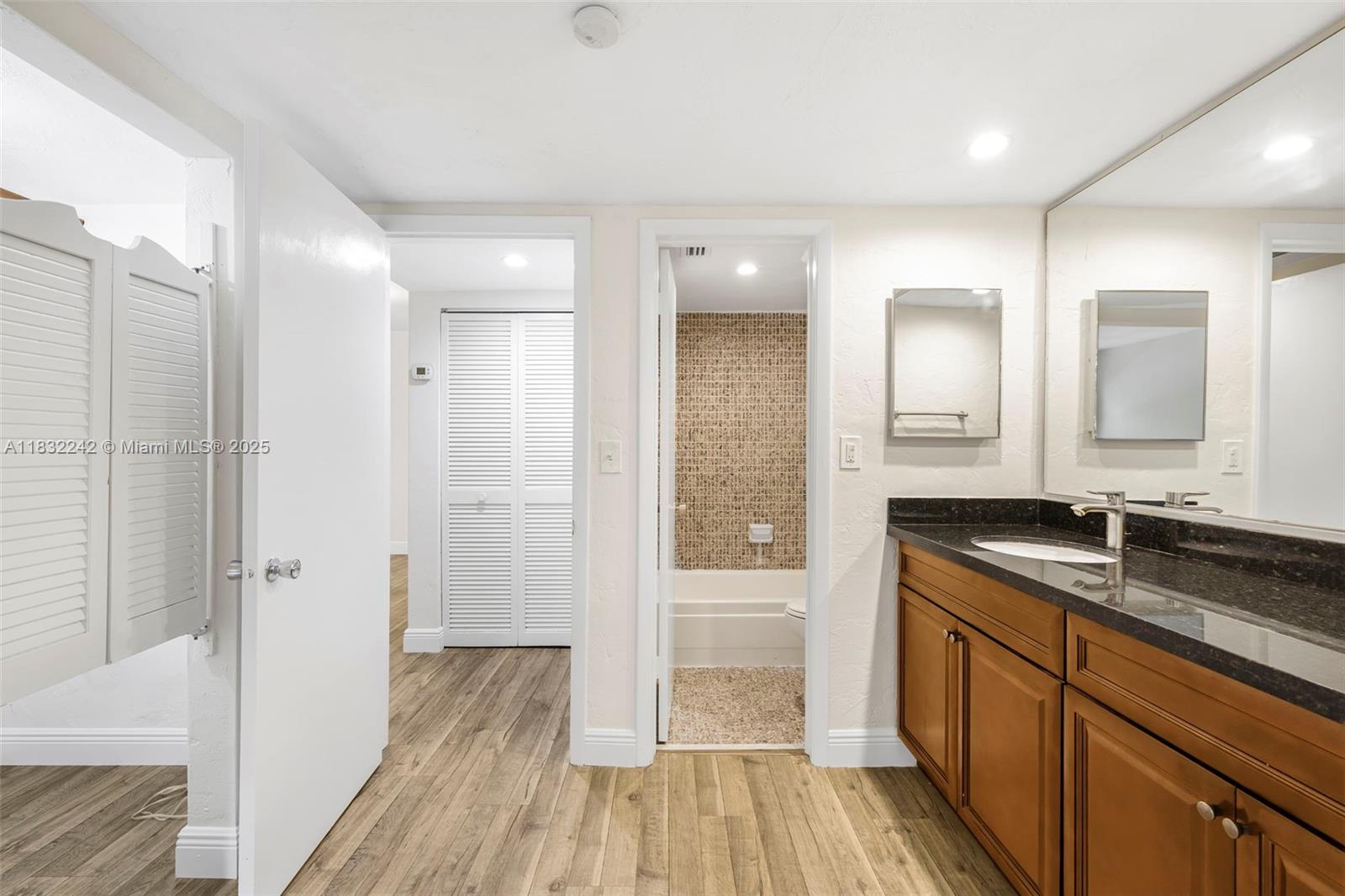 1205 Mariposa Ave #308, Coral Gables, Florida image 24