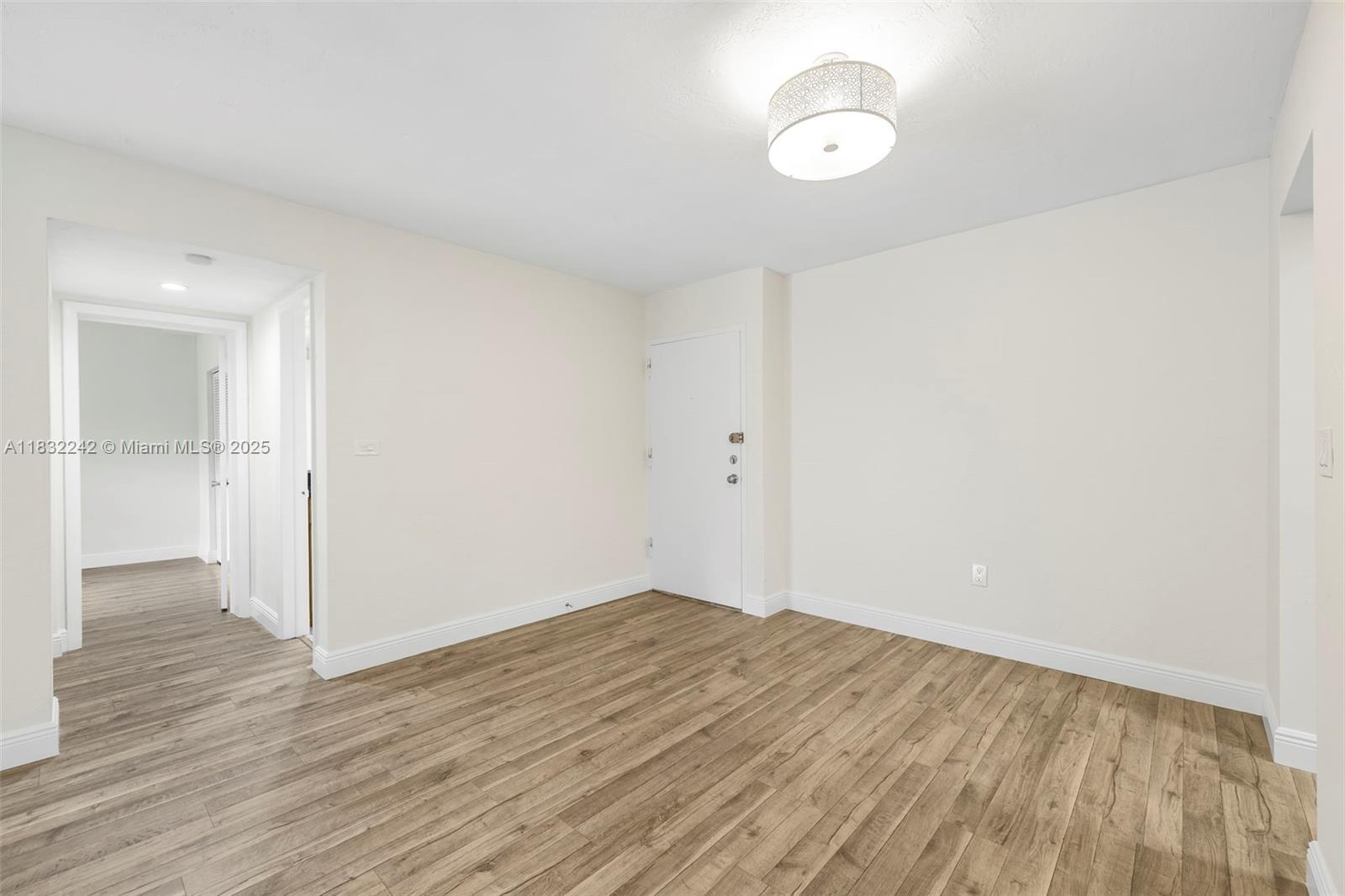 1205 Mariposa Ave #308, Coral Gables, Florida image 8