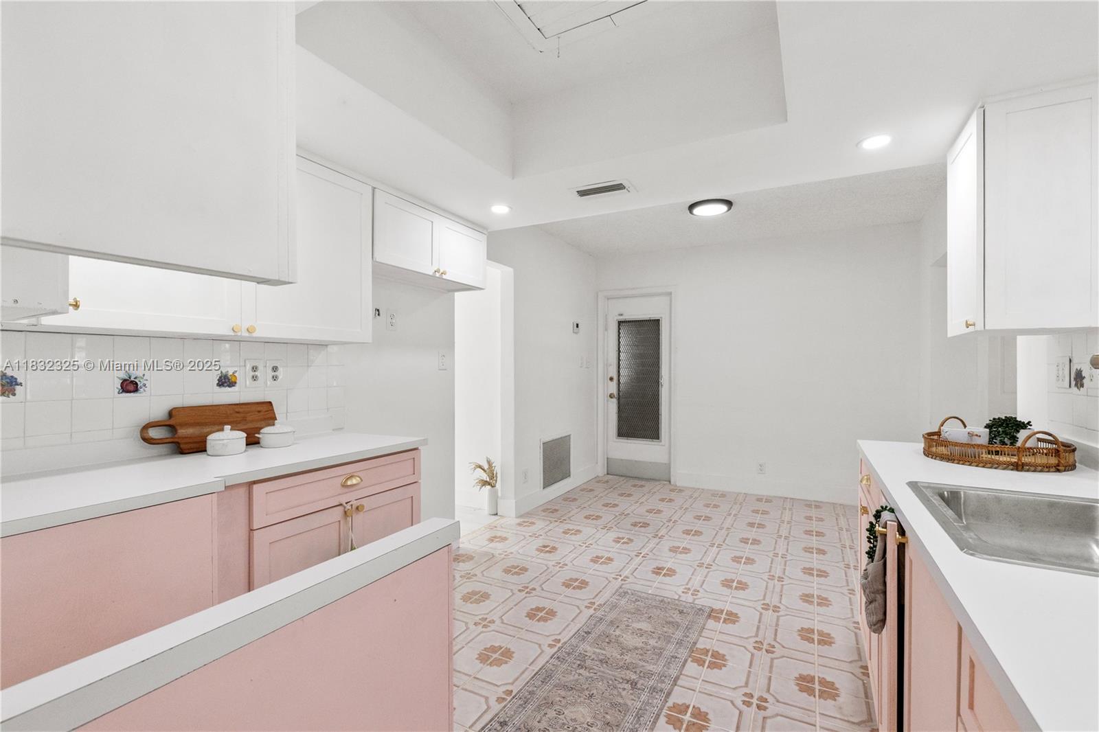 5706 NW 81st Ave, Tamarac, Florida image 18
