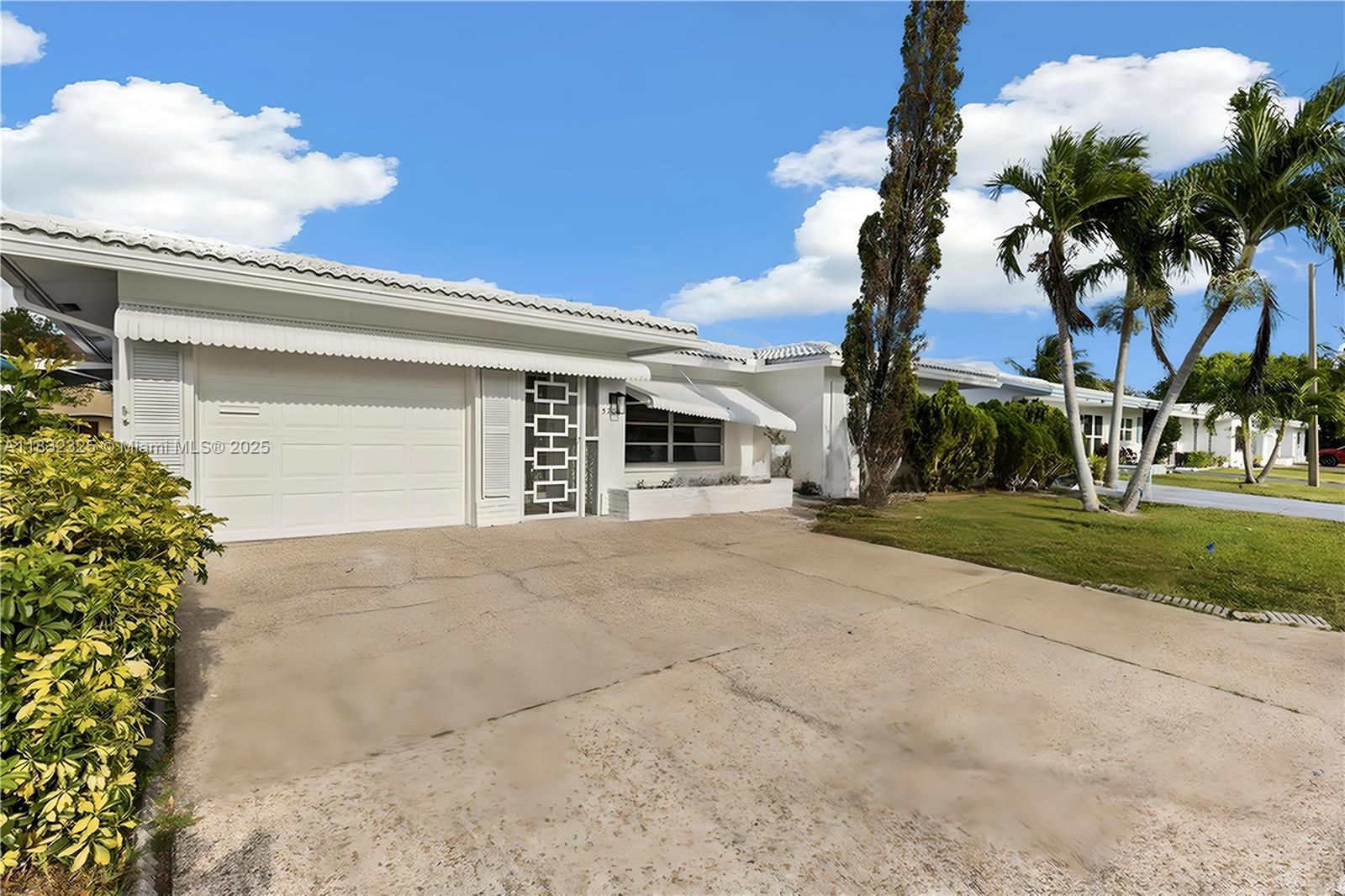 5706 NW 81st Ave, Tamarac, Florida image 2