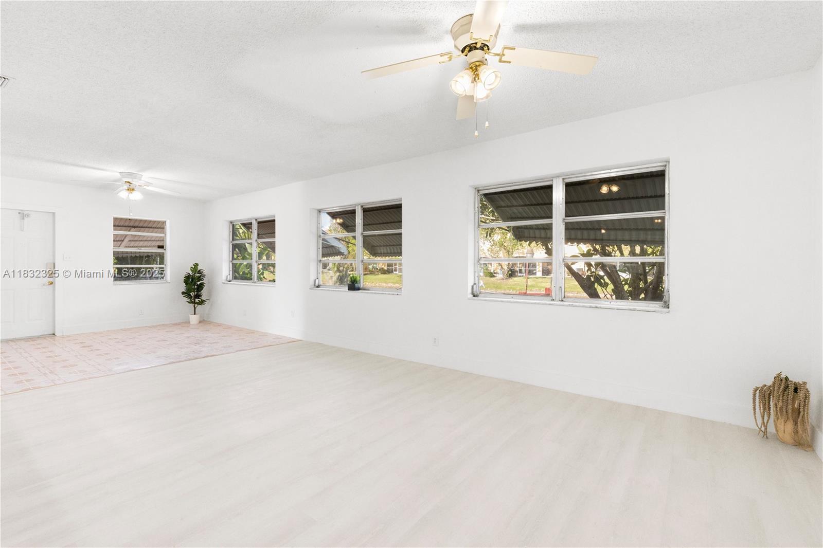 5706 NW 81st Ave, Tamarac, Florida image 25