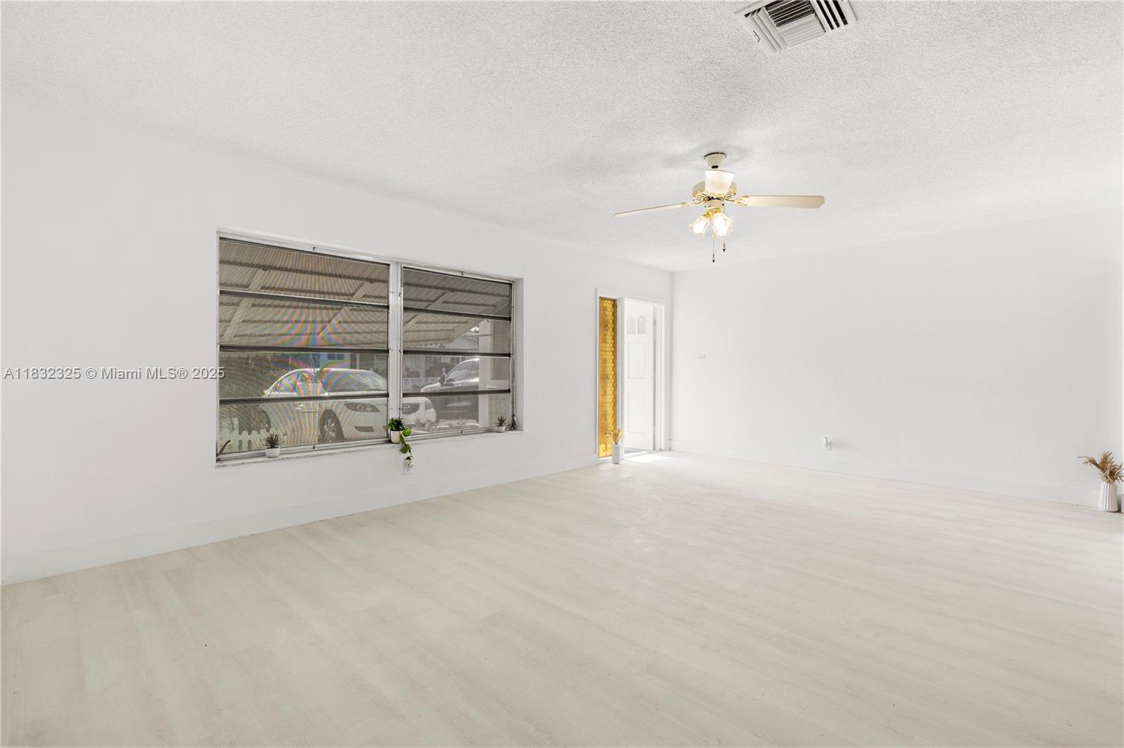 5706 NW 81st Ave, Tamarac, Florida image 5