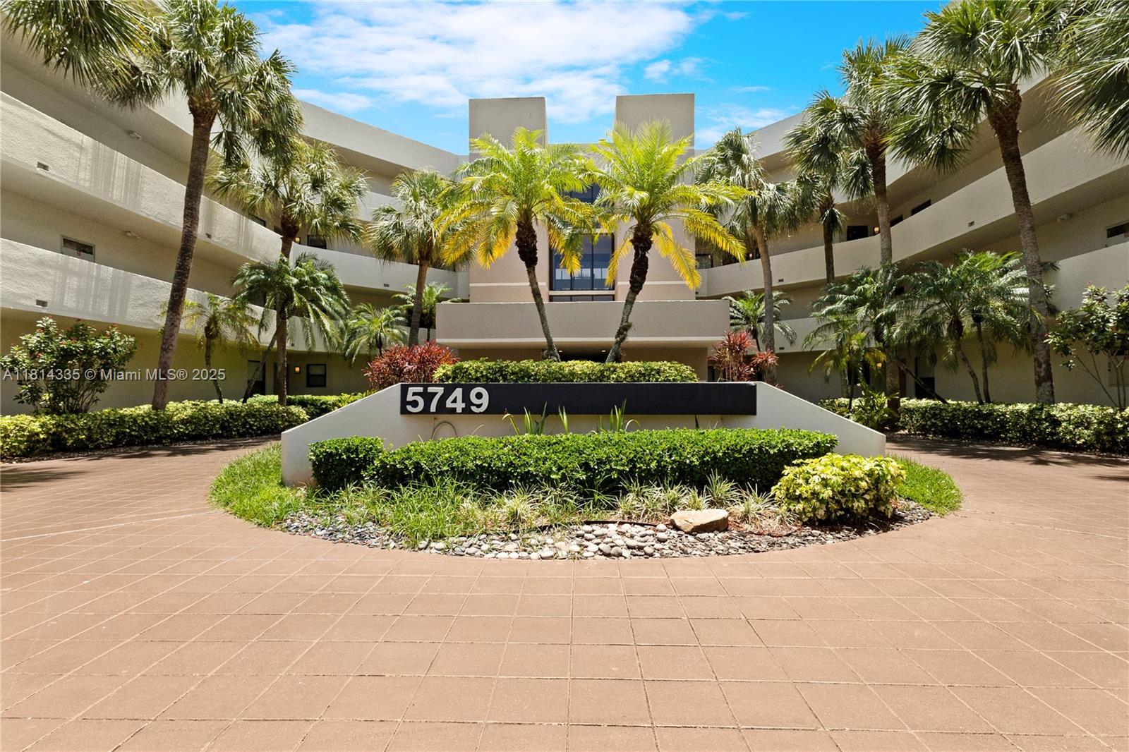 5749 Camino Del Sol #403, Boca Raton, Florida image 1