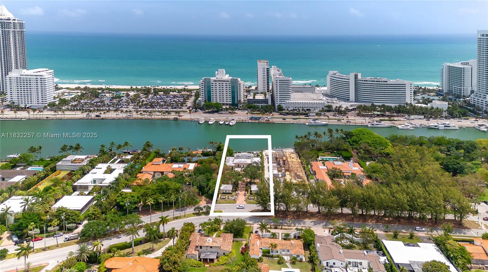 4539 Pine Tree Dr Miami Beach, FL 33140