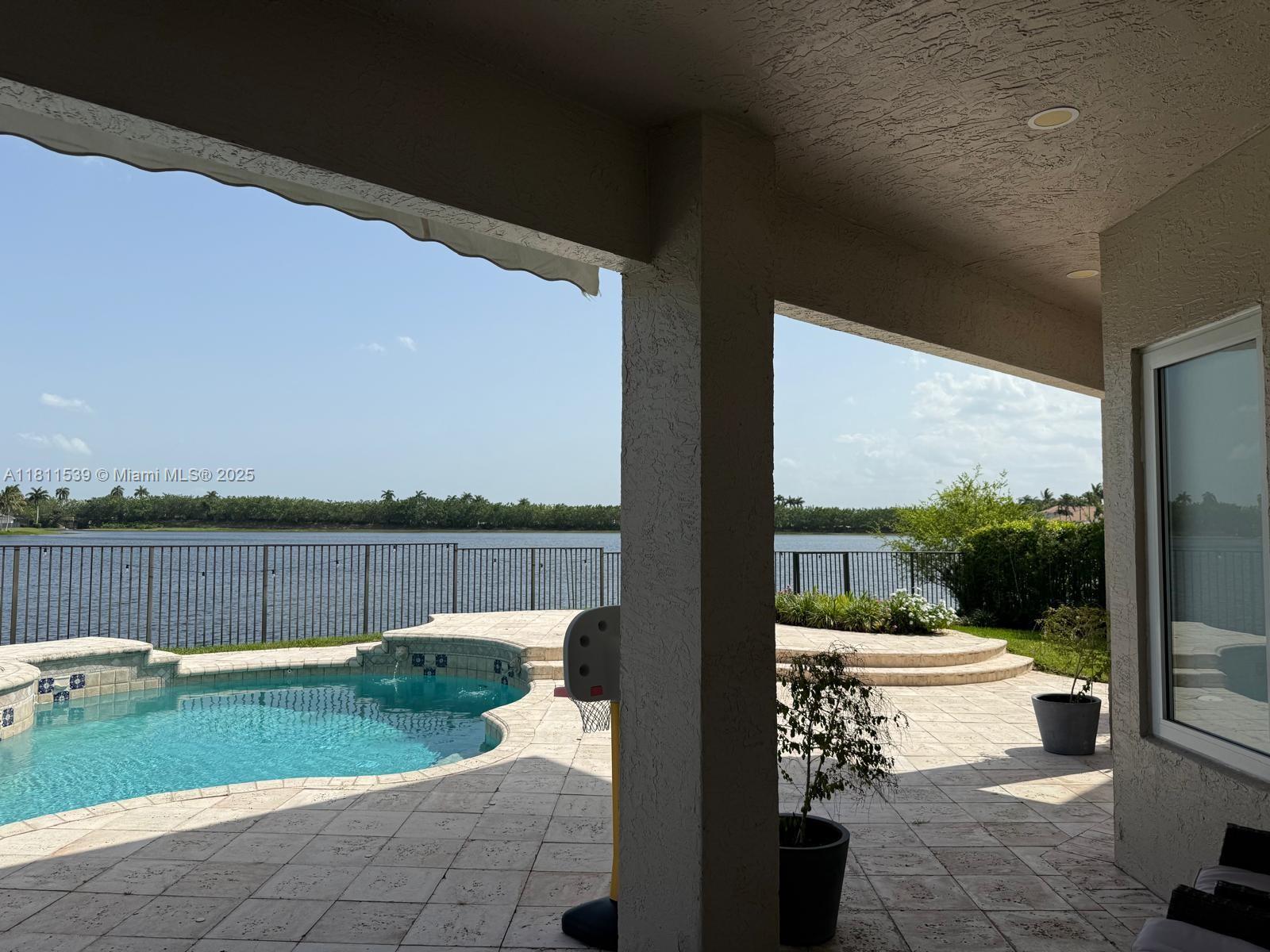 1418 Lantana Dr Lantana Dr, Weston, Florida image 2