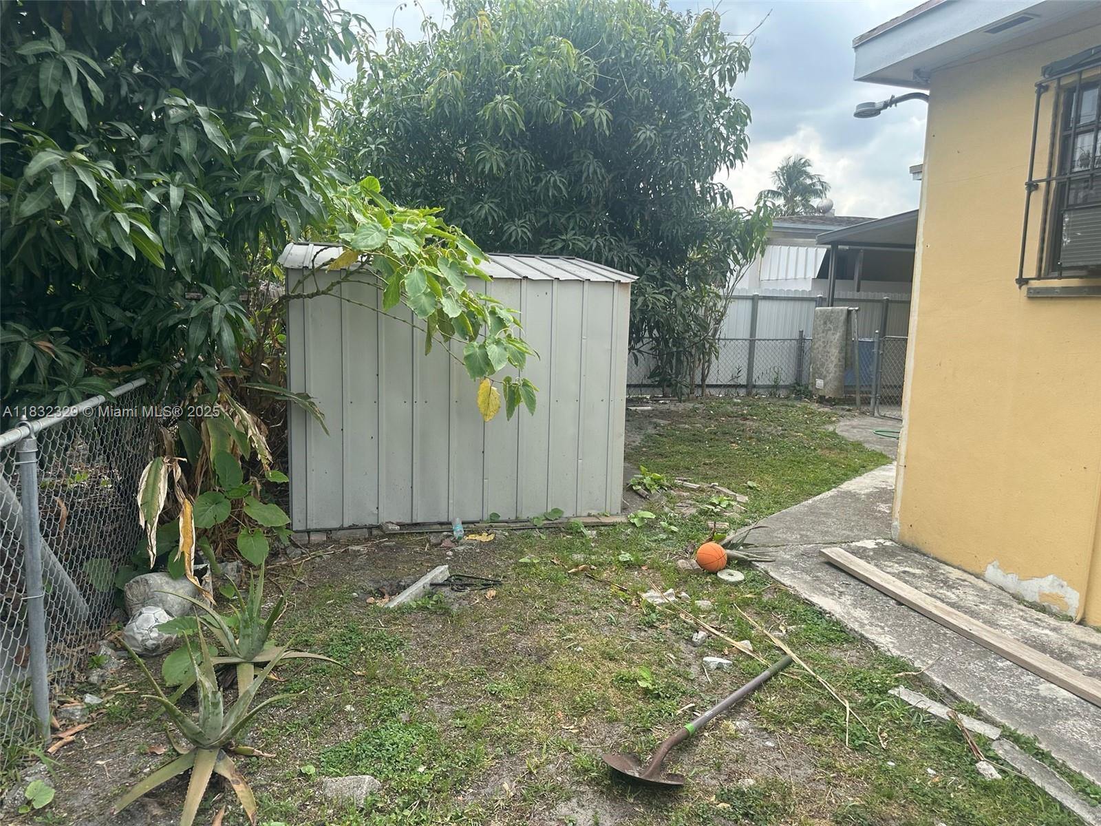 4465 E 8th Ln, Hialeah, Florida image 8