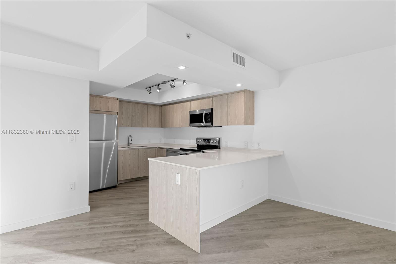 Property photo # 2
