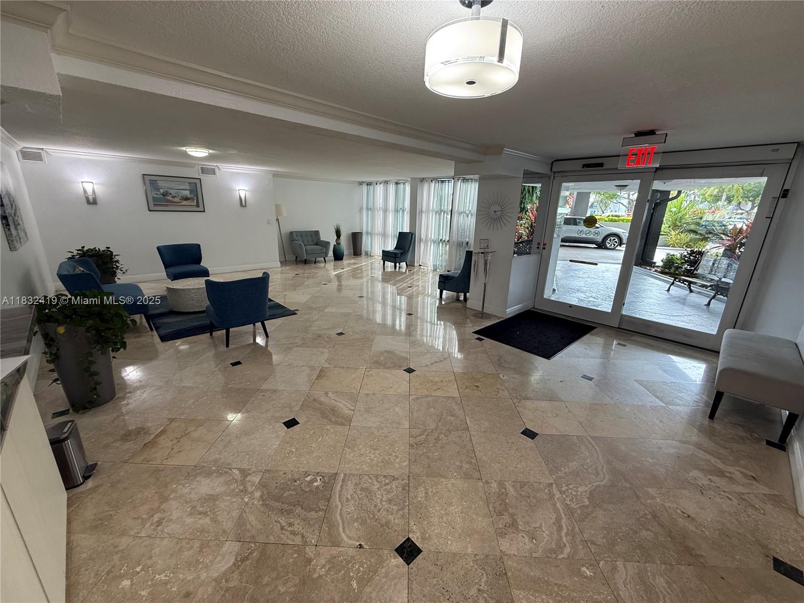 800 Parkview Dr #519, Hallandale Beach, Florida image 16