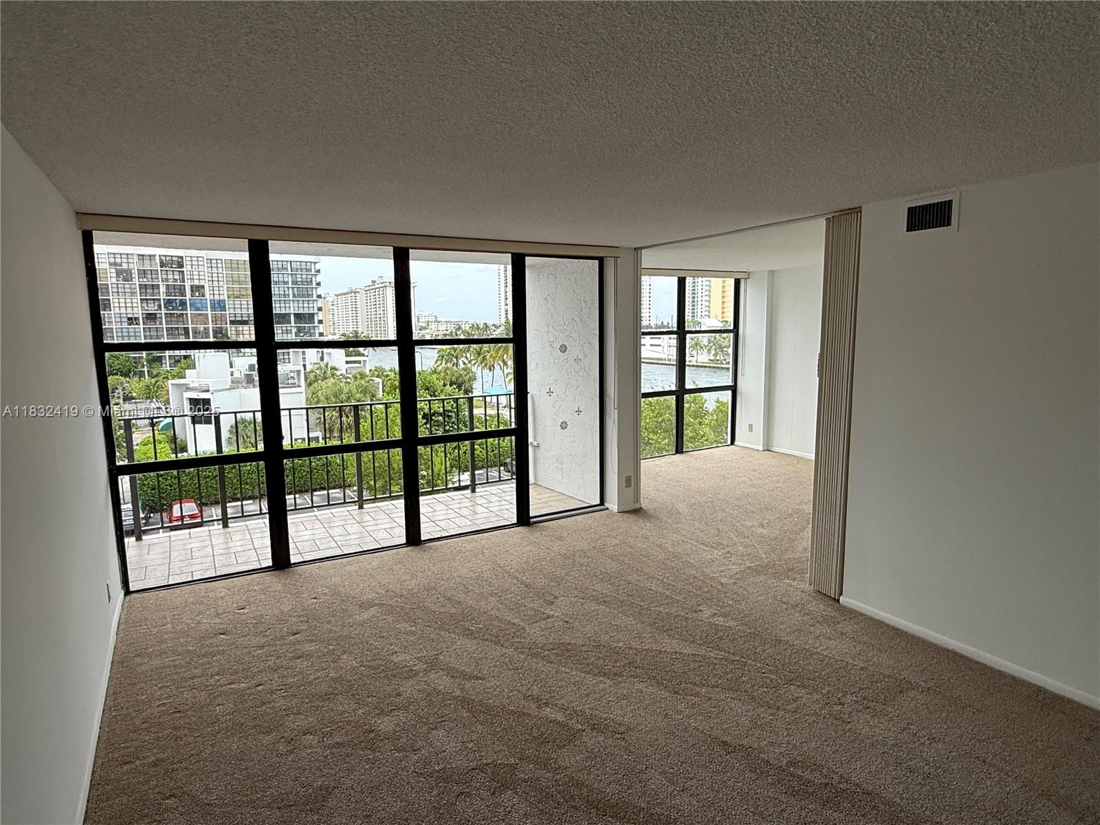 800 Parkview Dr #519, Hallandale Beach, Florida image 3
