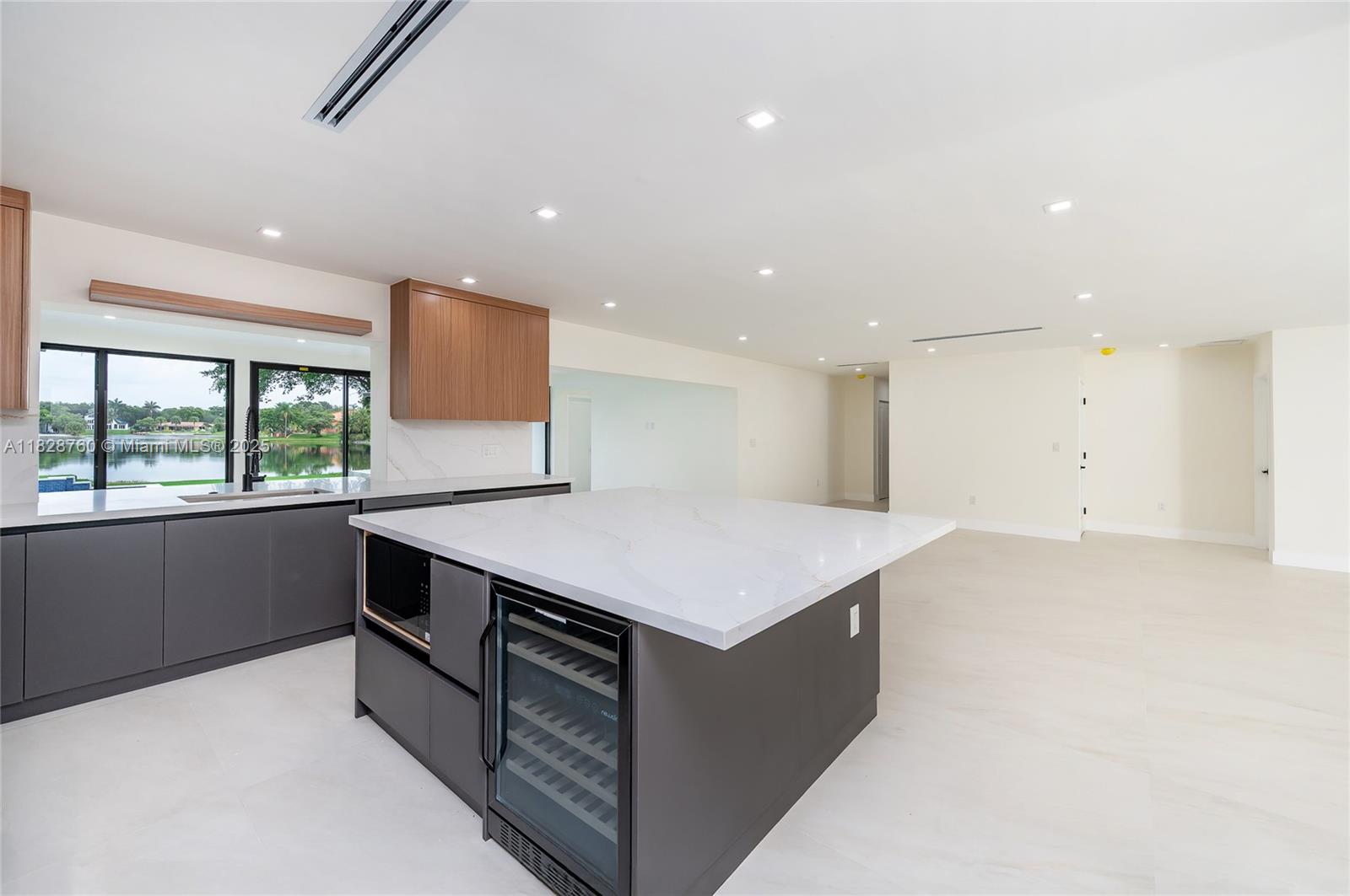 7101 E Troon Cir, Miami Lakes, Florida image 13