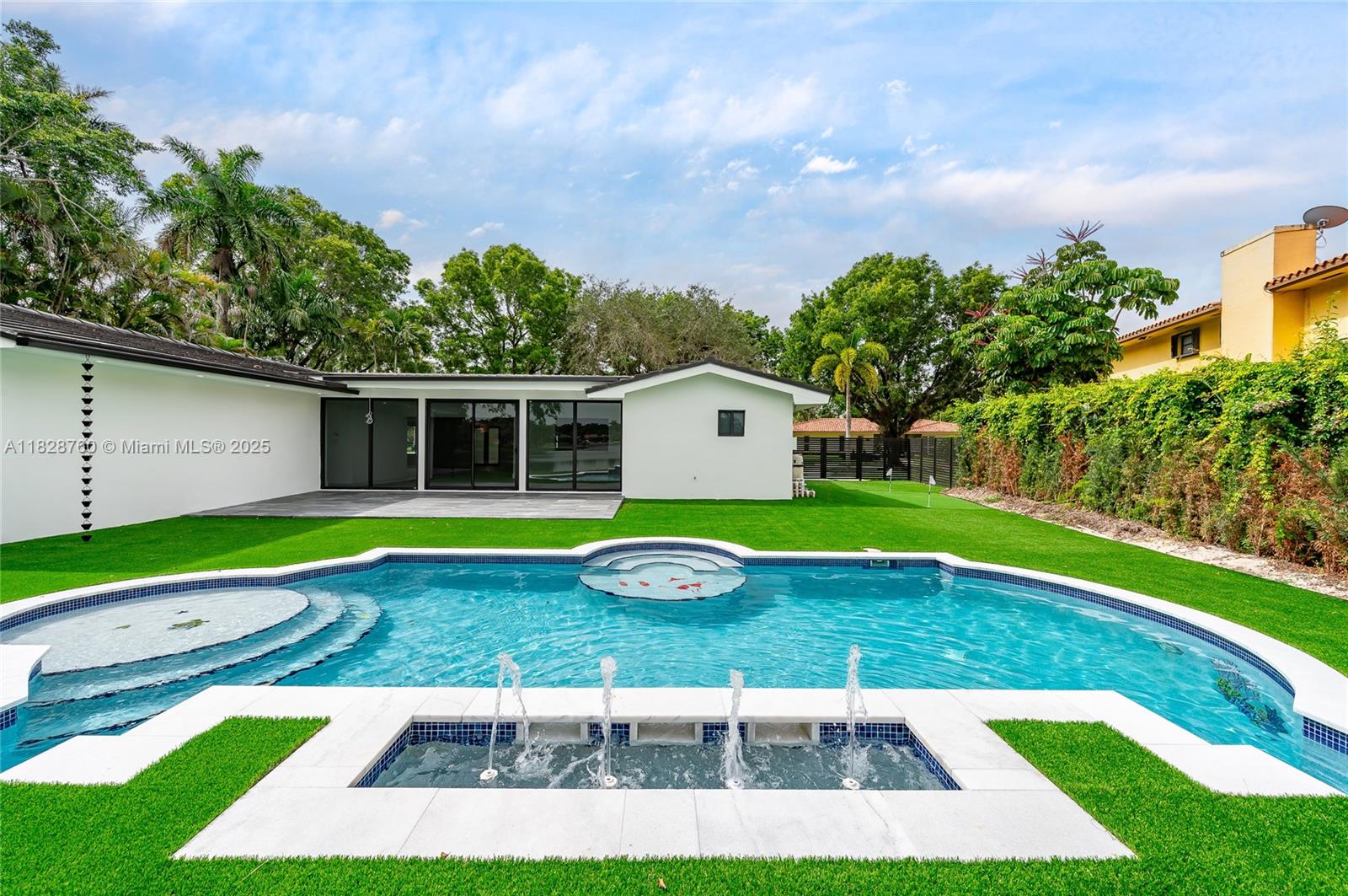 7101 E Troon Cir, Miami Lakes, Florida image 5