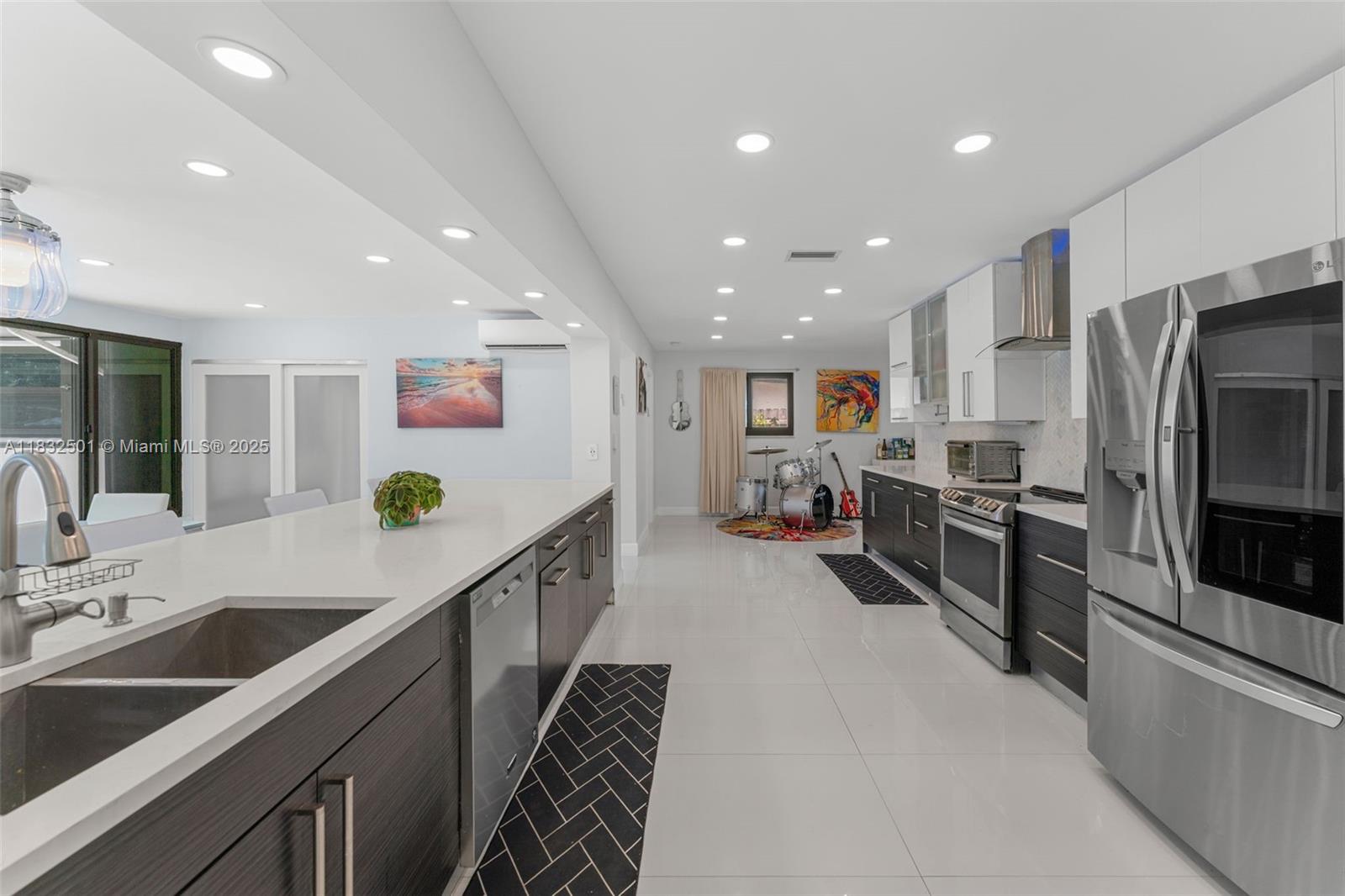Property photo # 6