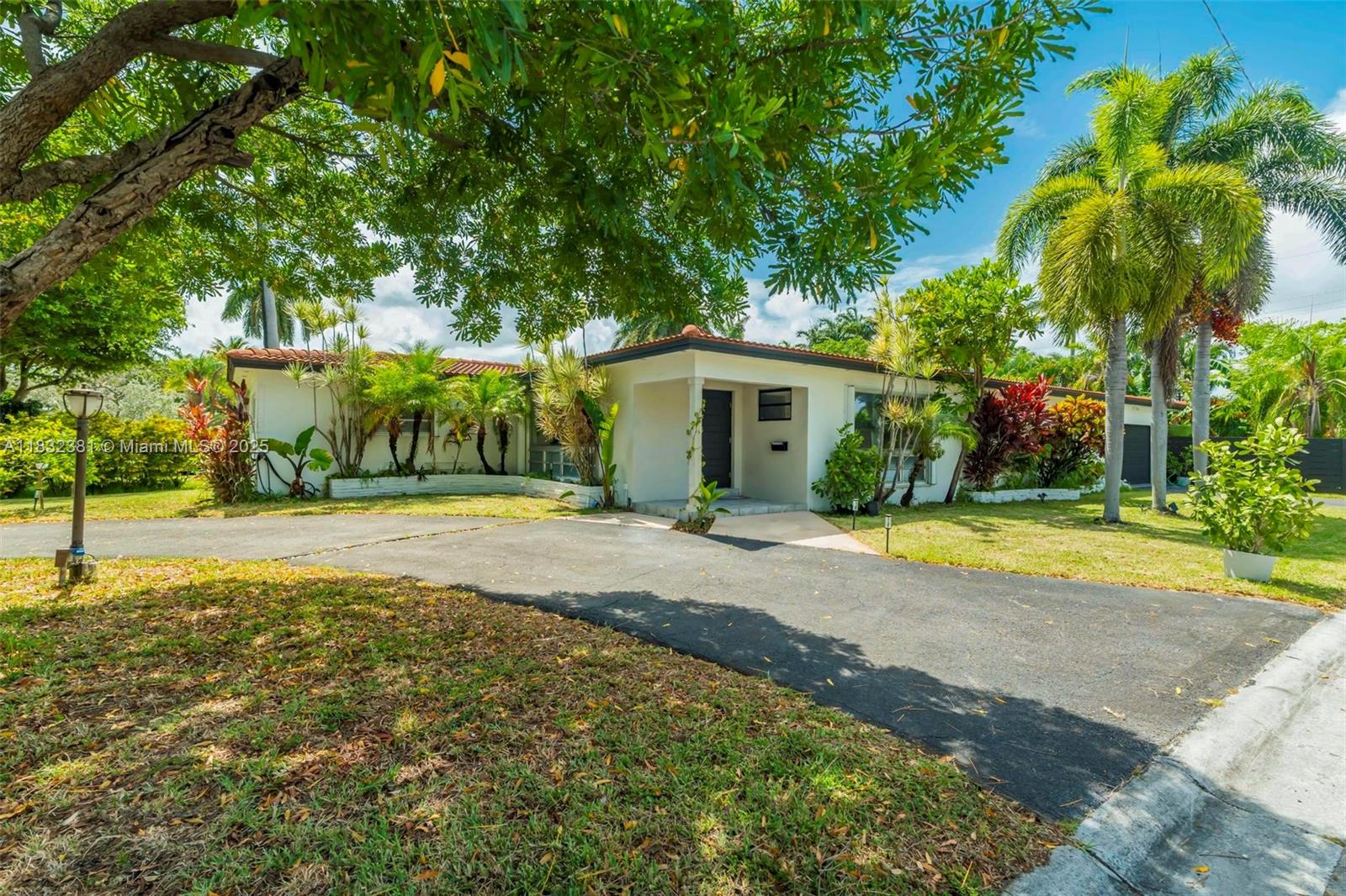 1201 Buchanan St, Hollywood, Florida image 47