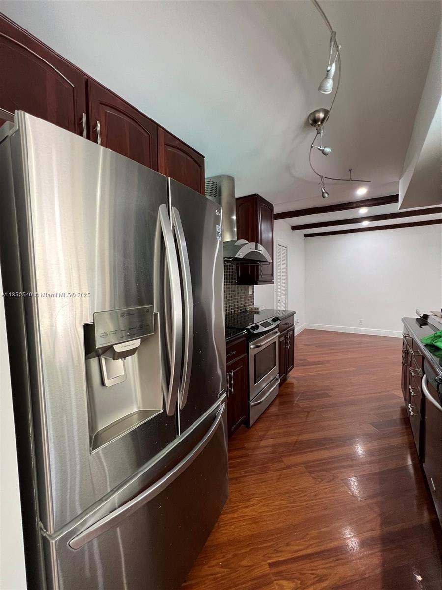Property photo # 4