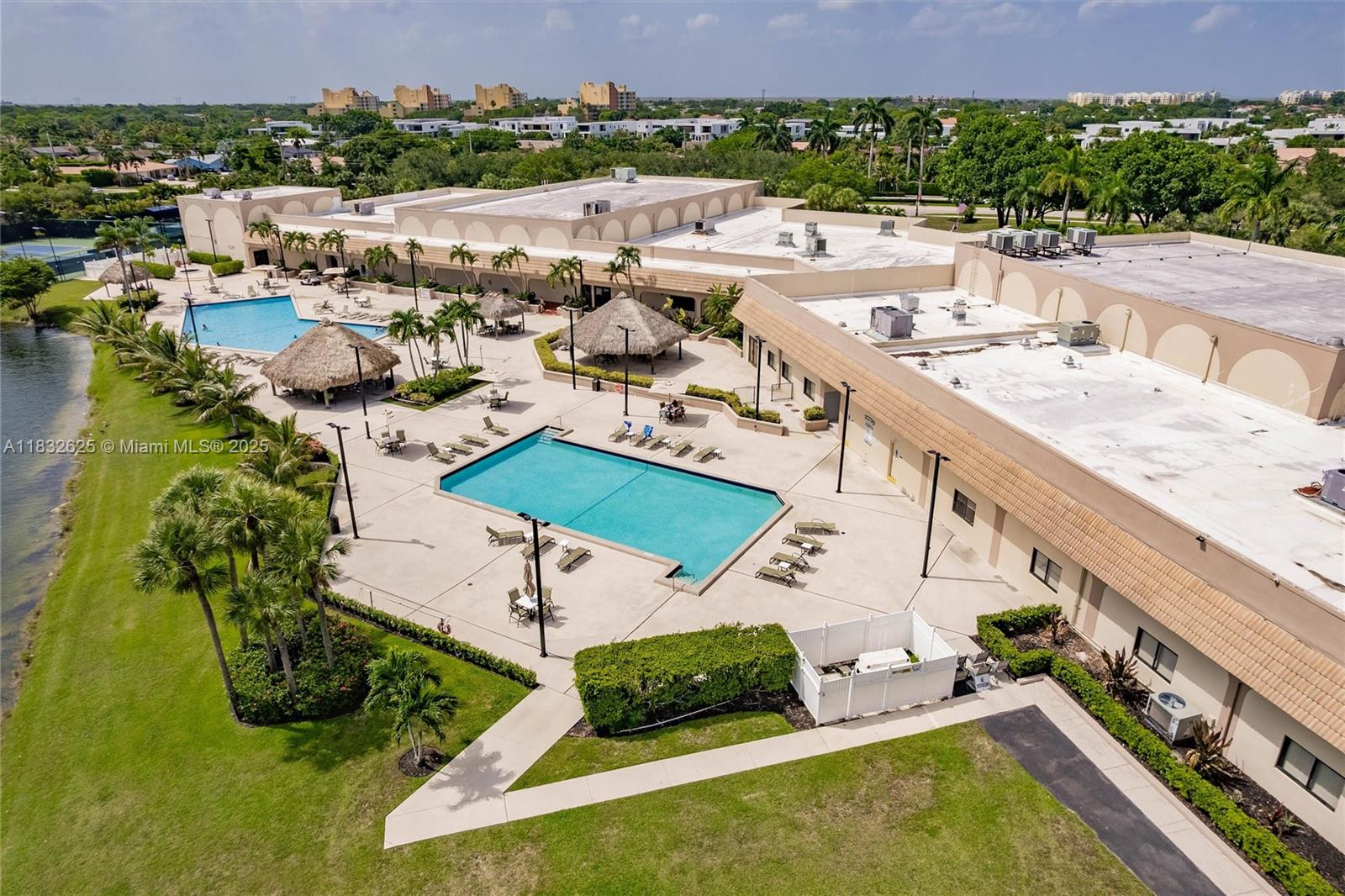 23 Simonton Cir, Weston, Florida image 18