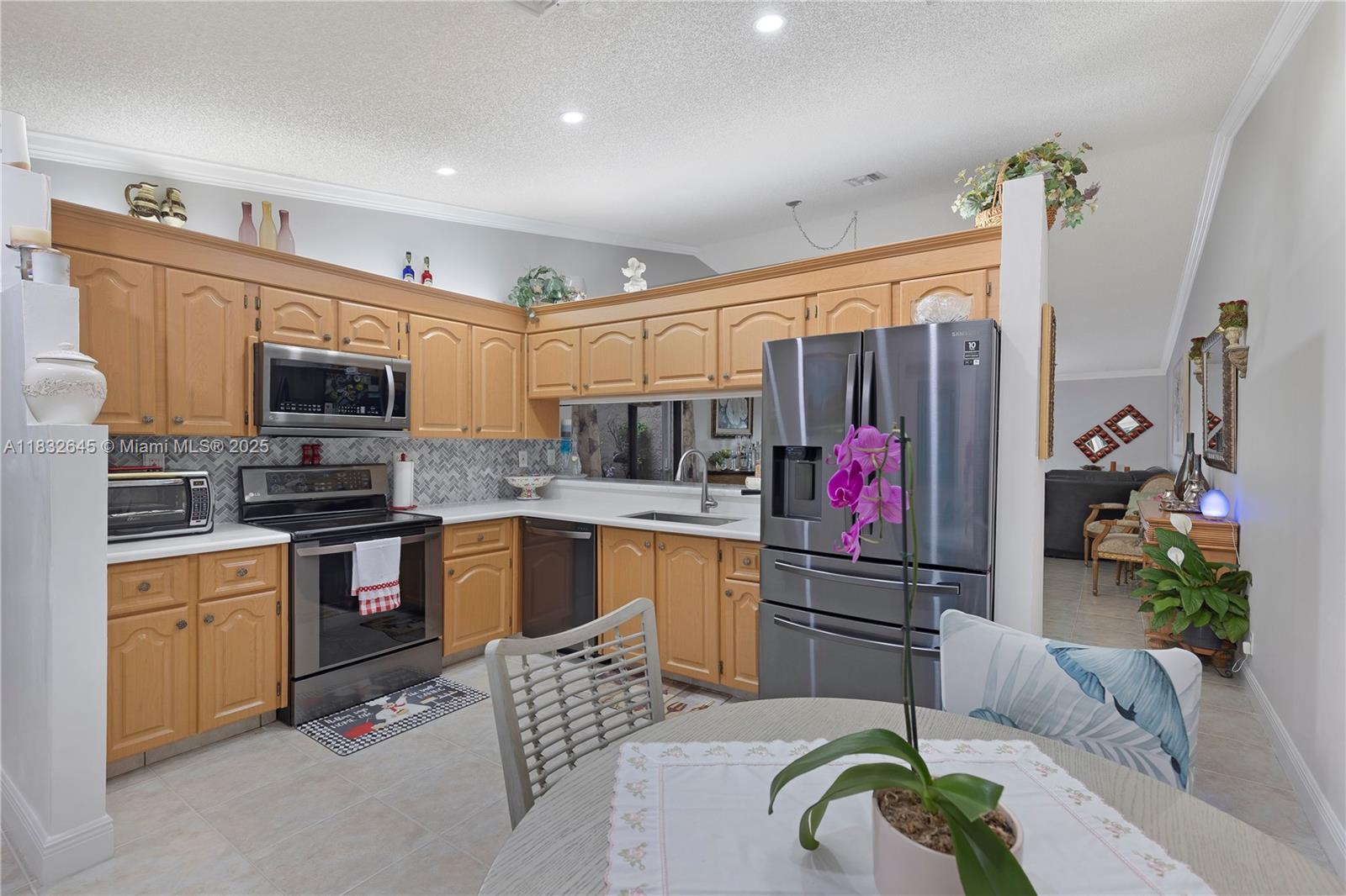 5109 NW 11th Way, Deerfield Beach, Florida image 9