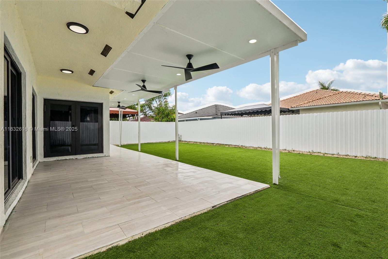7754 NW 201st Ter, Hialeah, Florida image 36