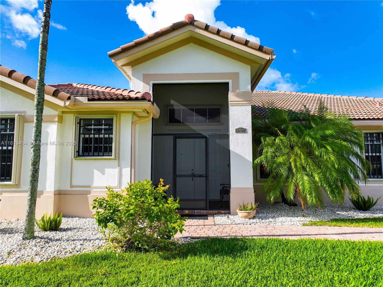 12922 SW 221st St, Miami, Florida image 6